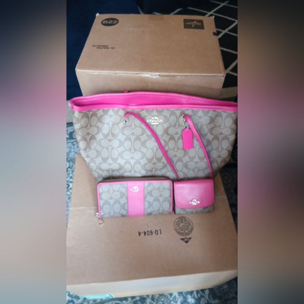 Purse and wallets